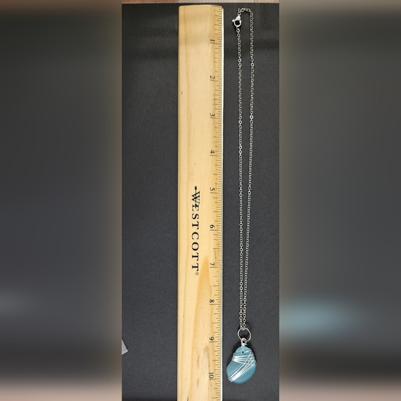 Sea glass wire wrapped necklace, aqua and silver - Picture 4 of 4